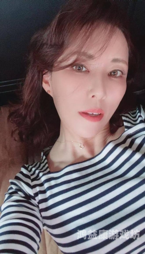 成熟yin荡美妞A片视频美艳熟女A片视频揭秘，探索成熟与yin荡的魅力