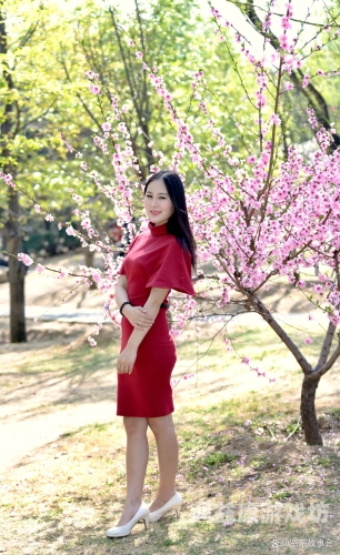 成熟yin荡美妞A片视频美艳熟女A片视频揭秘，探索成熟与yin荡的魅力