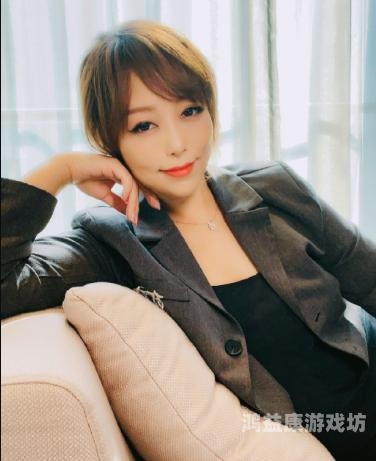 蜜桃精品人妻一区、二区、三区，美女如云，魅力四溢