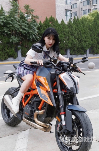 国产美女一级AV免费蜜桃国产美女一级AV免费蜜桃，诱惑与激情的交织