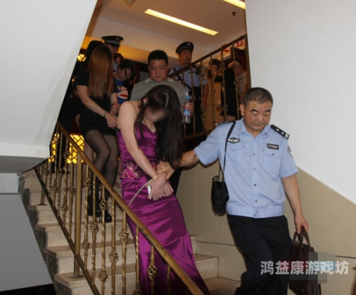 欧美最婬乱婬爆婬1性视欧美色情泛滥，性视频热潮揭秘