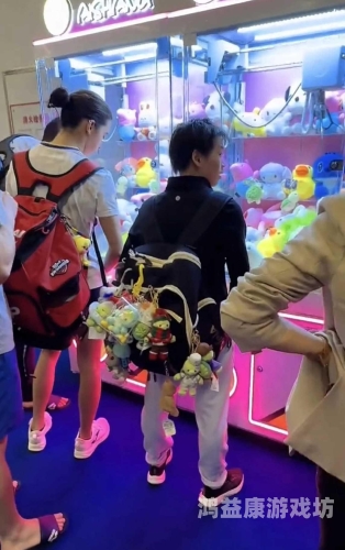 男奴舔脚男奴舔脚，网络热议背后的新闻资讯
